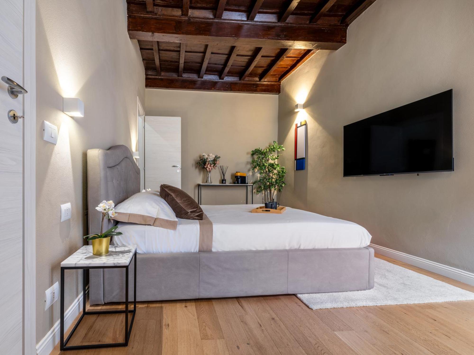 פירנצה Santa Croce Luxury Suite - Dolcevita Holiday מראה חיצוני תמונה